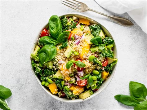 Top 10 Nutritious Kale Salad Recipes with Quinoa and Lemon Vinaigrette