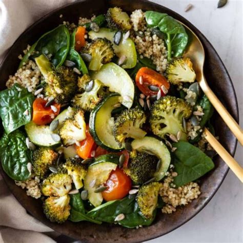 Top 10 Nutritious Kale Salad Recipes with Quinoa and Lemon Vinaigrette